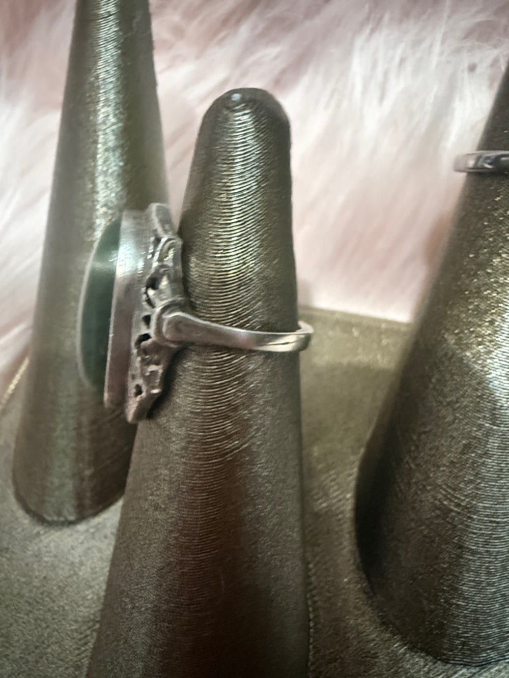 Vintage real Nephrite Jade Sterling Silver ring 1960s
Sz 6 1/2 - Picture 14 of 14
